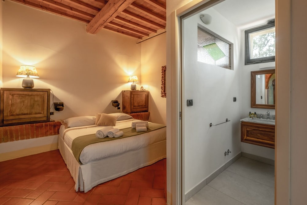 Double Room, Mobility Accessible photo 1