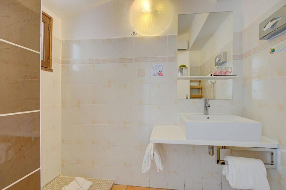 Comfort Triple Room, Non Smoking photo 2