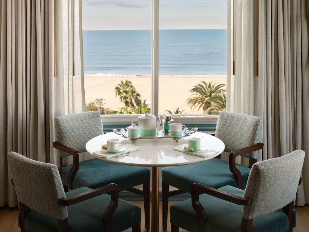 Suite (The First Lady Suite)