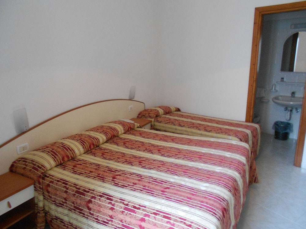 Triple Room, Balcony photo 1