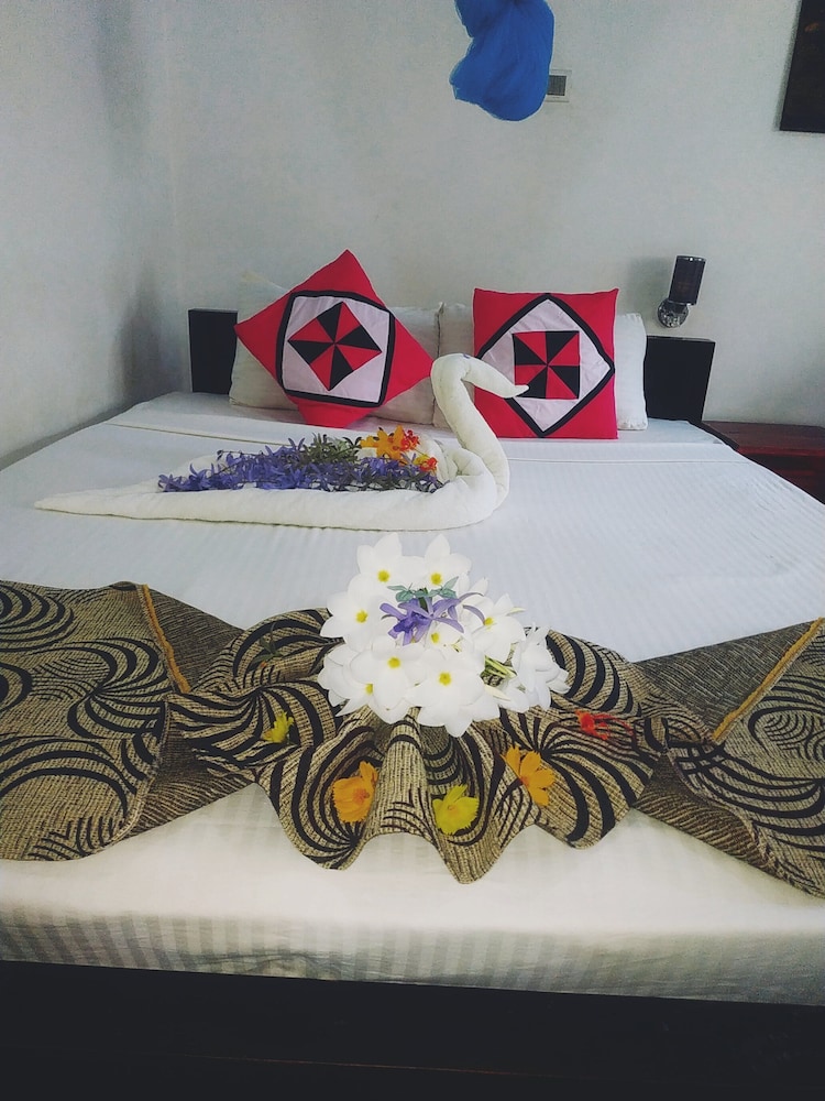 Basic Double Room, Balcony, Garden View photo 3