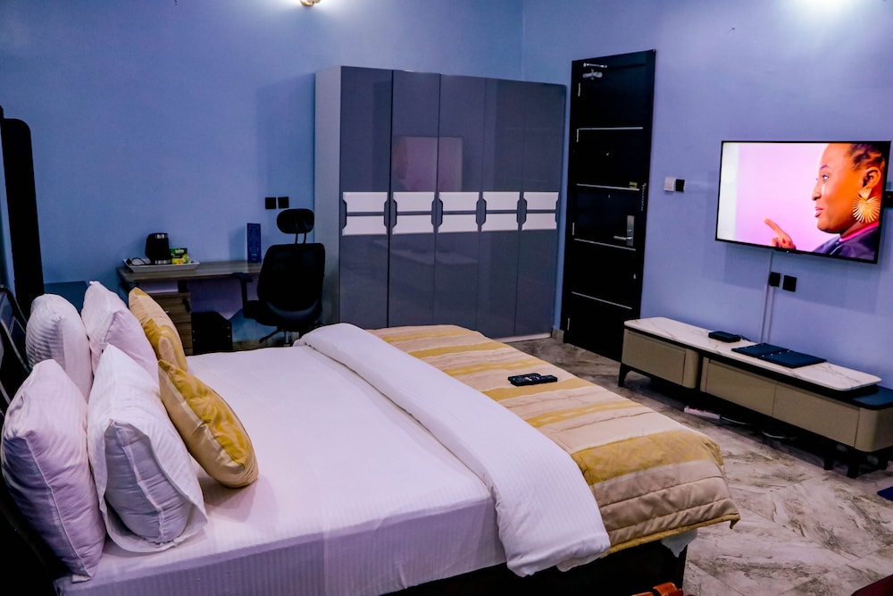 Superior Room, 1 King Bed, Non Smoking photo 1