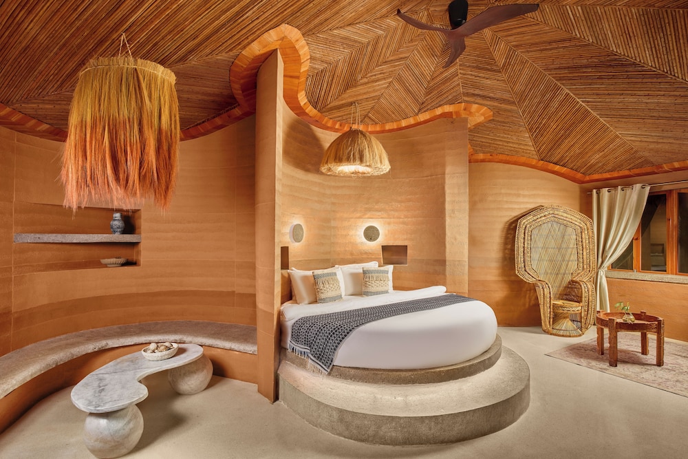 King Suite Room - Photo 3