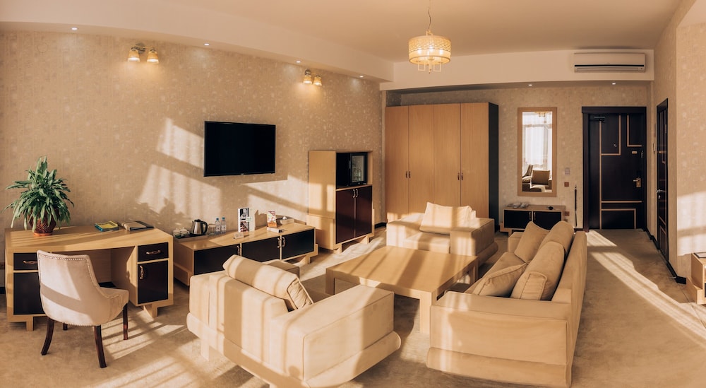 Suite - Photo 4