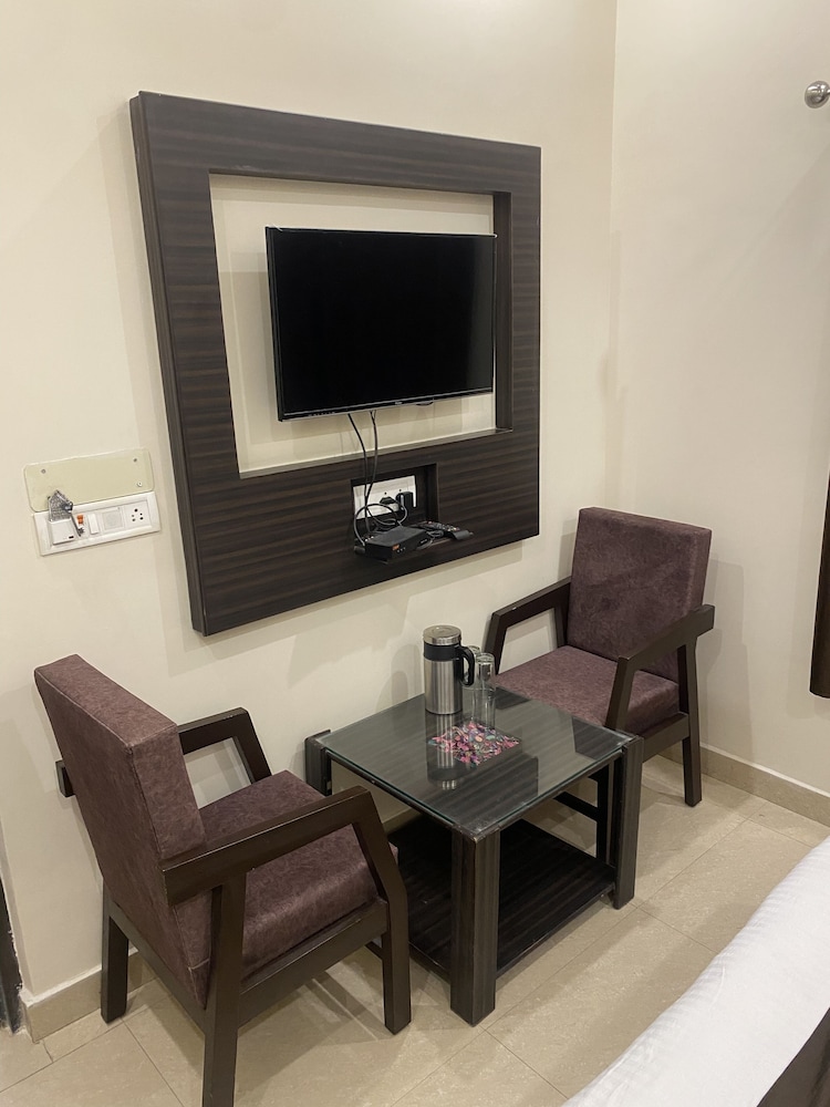 Deluxe Triple Room photo 2