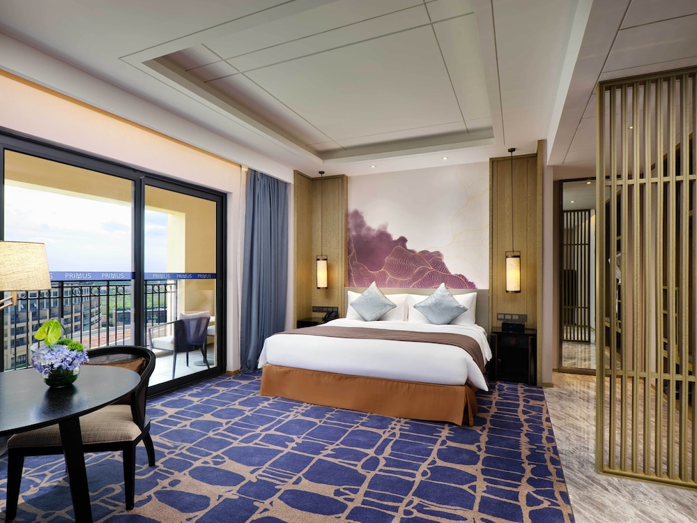 Grand Superior Suite photo 2