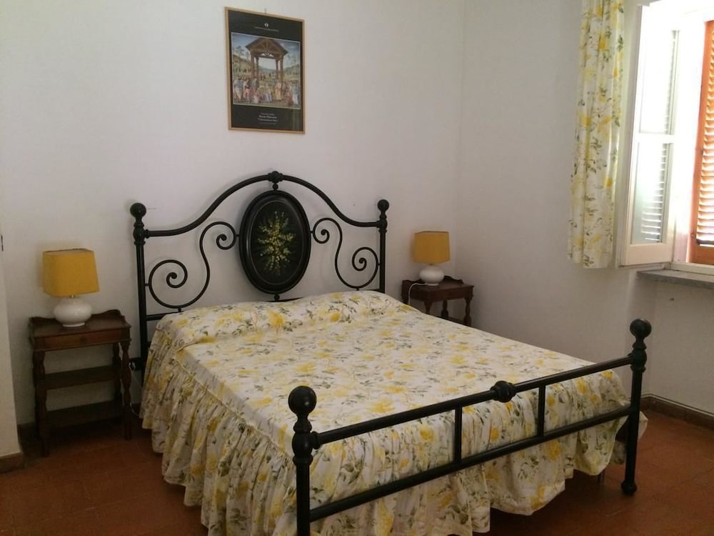 Double Room, Shared Bathroom (Mimose) photo 3