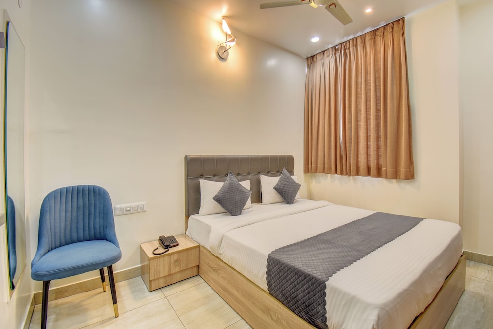 Standard Double Room, City View