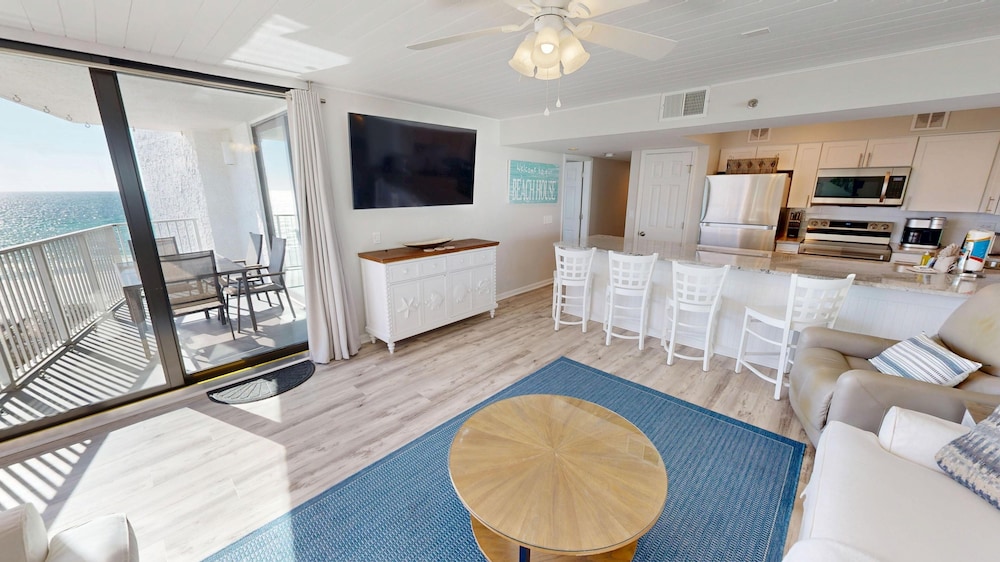 Condo, 2 Bedrooms