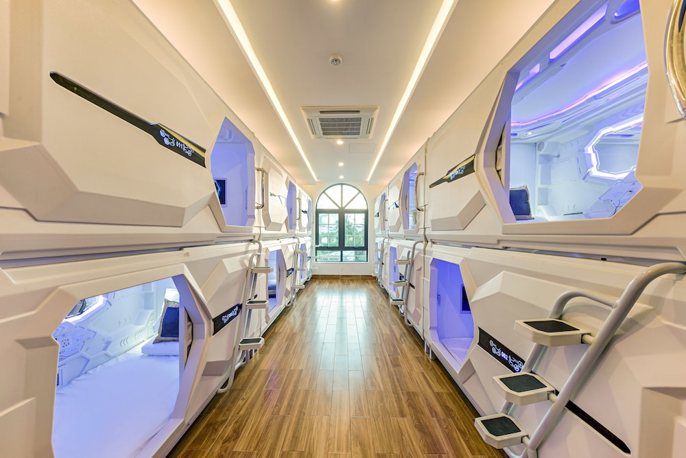 Capsule
