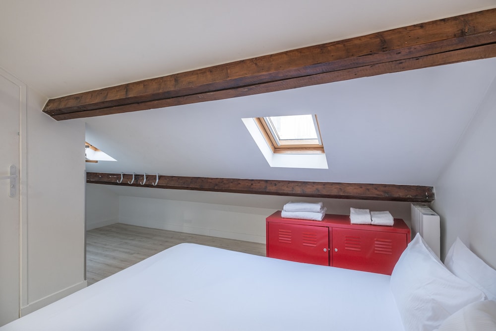 Standard Studio, 1 Queen Bed, Non Smoking photo 2