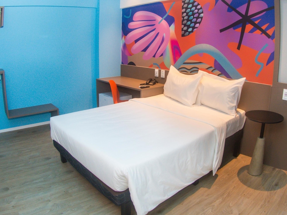 Standard Room, 1 Double Bed, Accessible (Accessible) photo 3