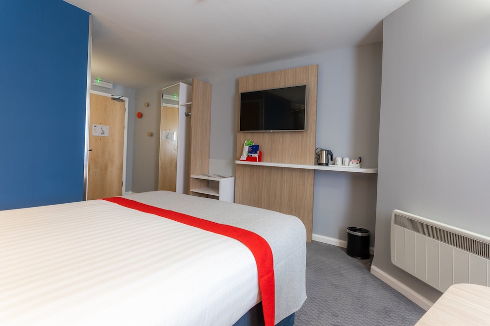 Standard Room, 1 Double Bed (with Free Hot Breakfast) - Photo 6