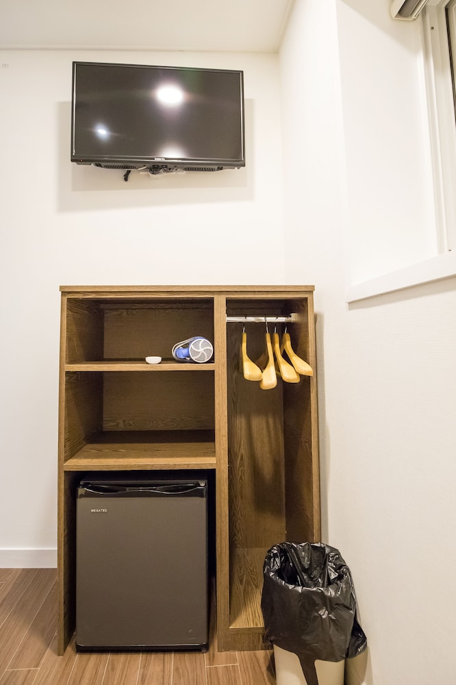 Twin Room, No Windows (with Bunk Bed) photo 2