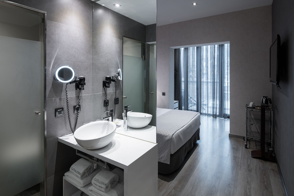 Superior Room, Terrace (Single Use) thumbnail 5