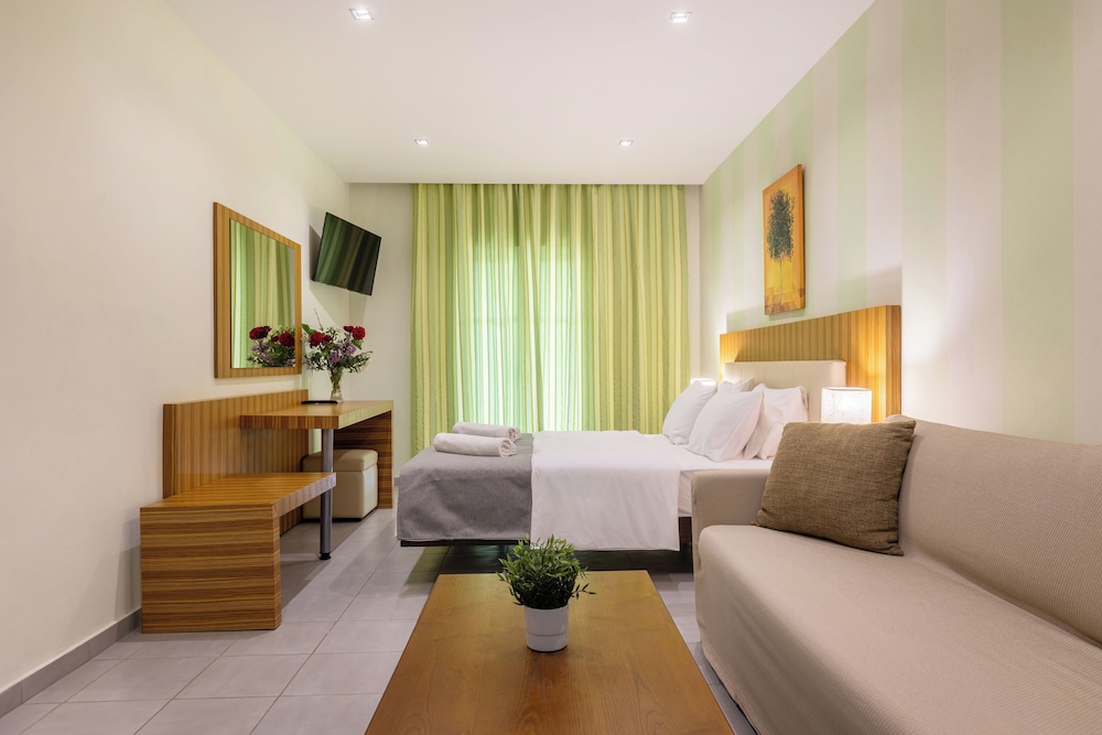 Junior Suite with Garden View - Photo 5
