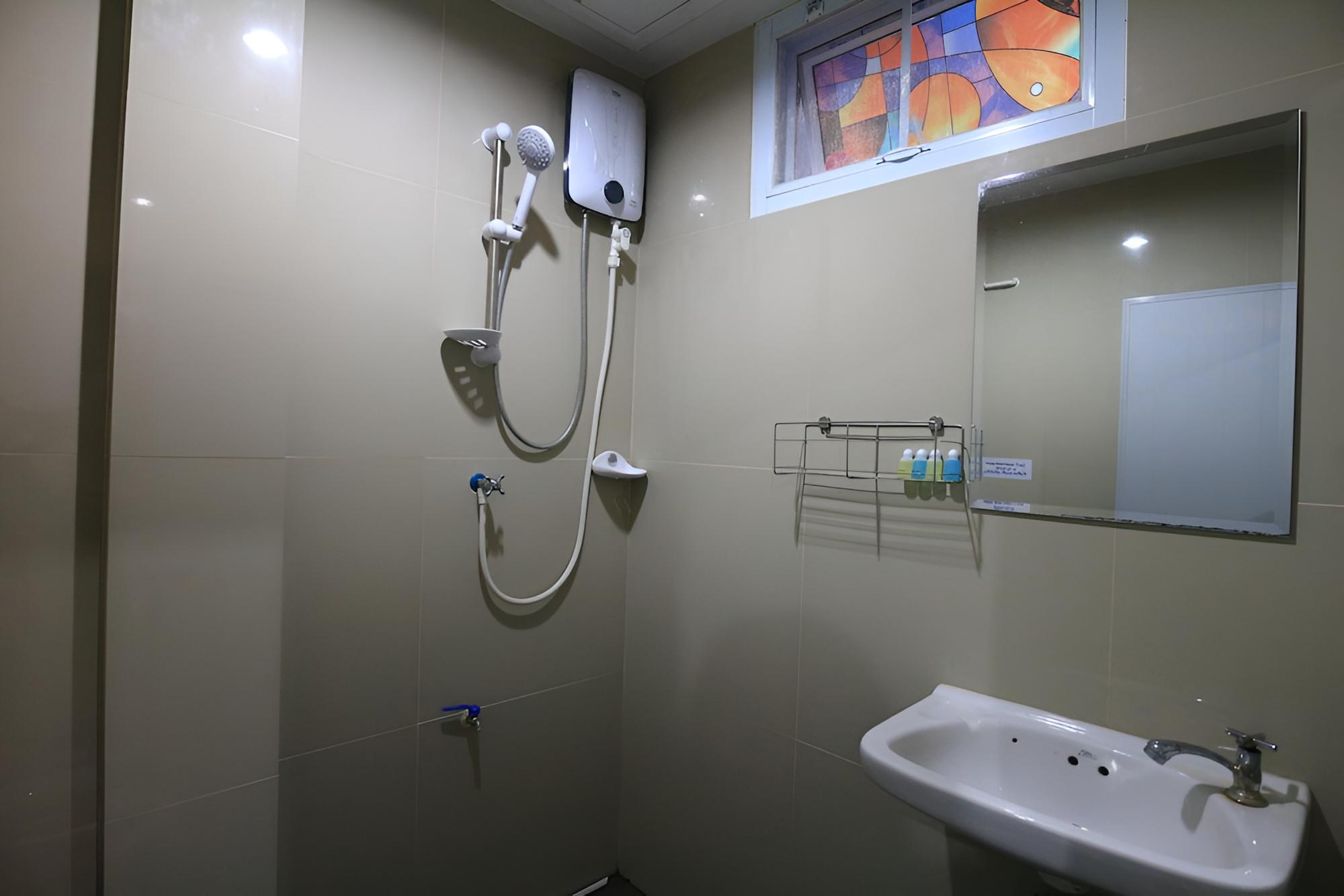 Standard Room photo 3
