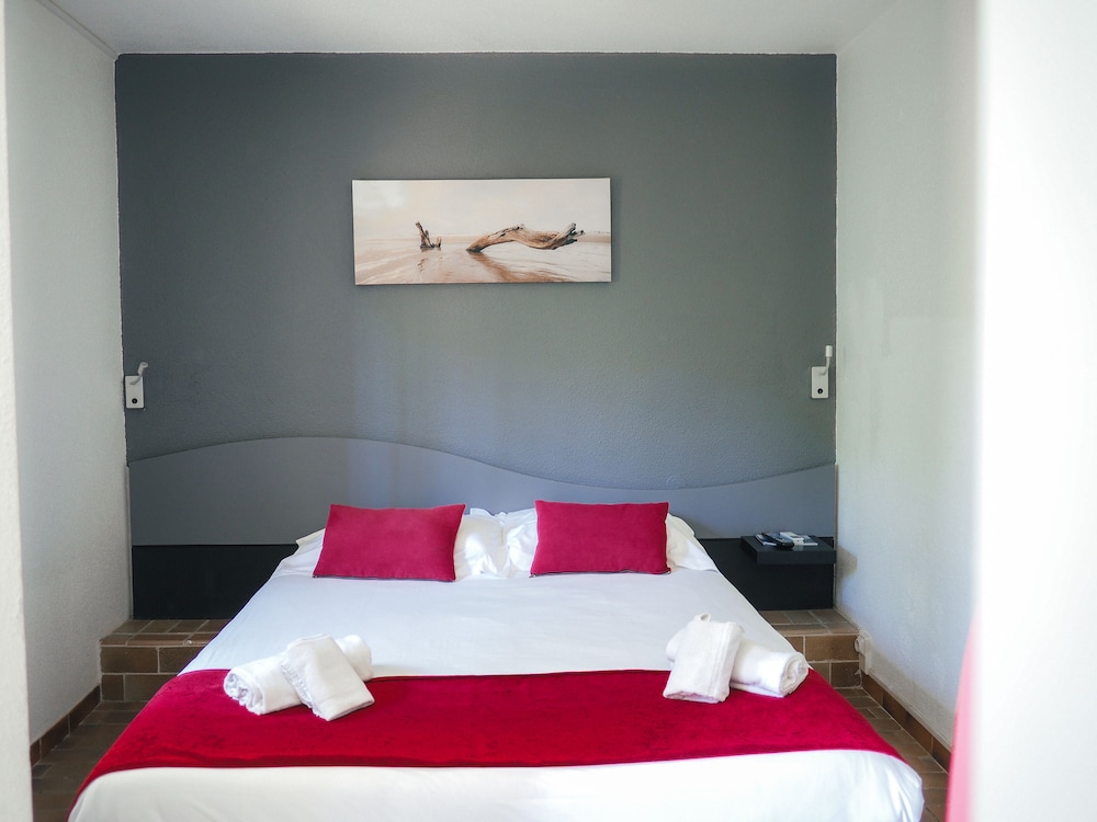 Basic Apartment, 2 Double Beds