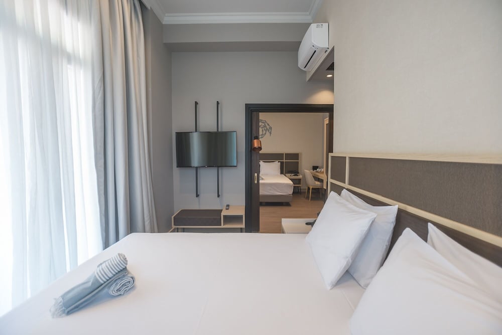 Family Suite - Photo 10