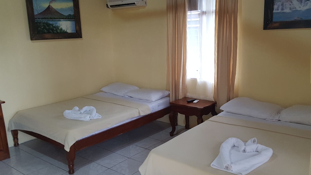 Family Room, 1 Bedroom (For 5, 6 or 7 people) photo 3