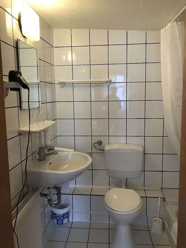 Double Room - Photo 11