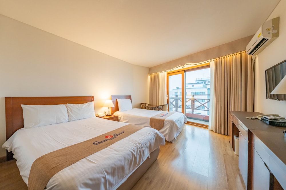 Deluxe Twin Room - Photo 6