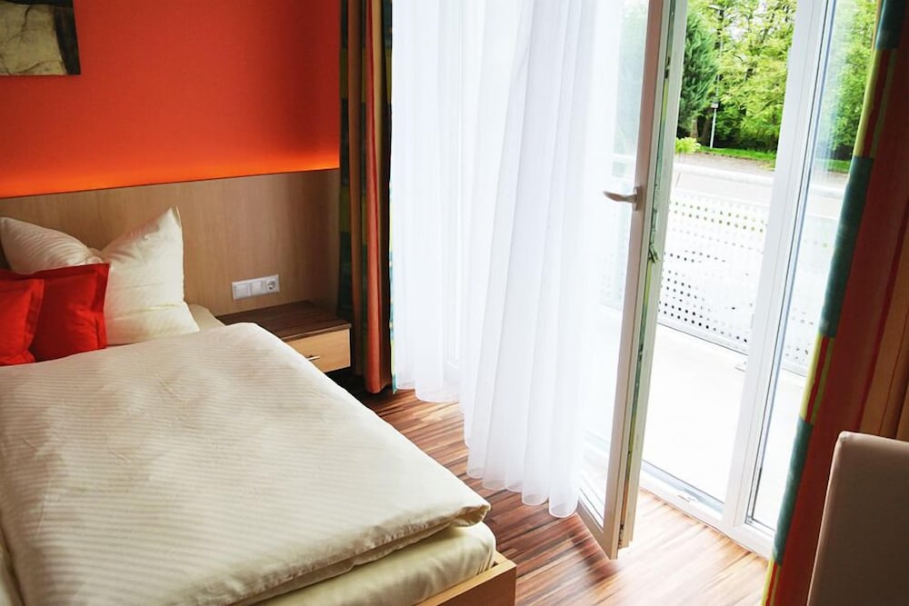 Comfort Room, Balcony photo 1