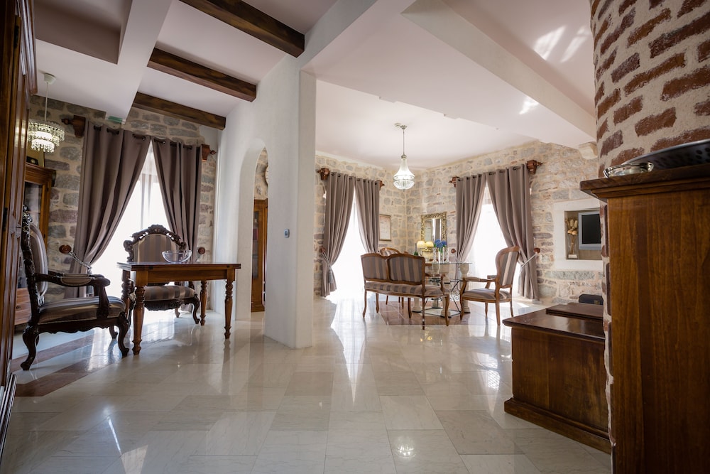 Standard Apartment, 1 Bedroom, Terrace photo 3