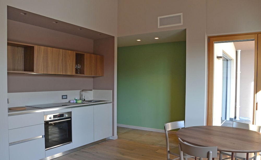Deluxe Apartment, 1 Bedroom, Pool View photo 3