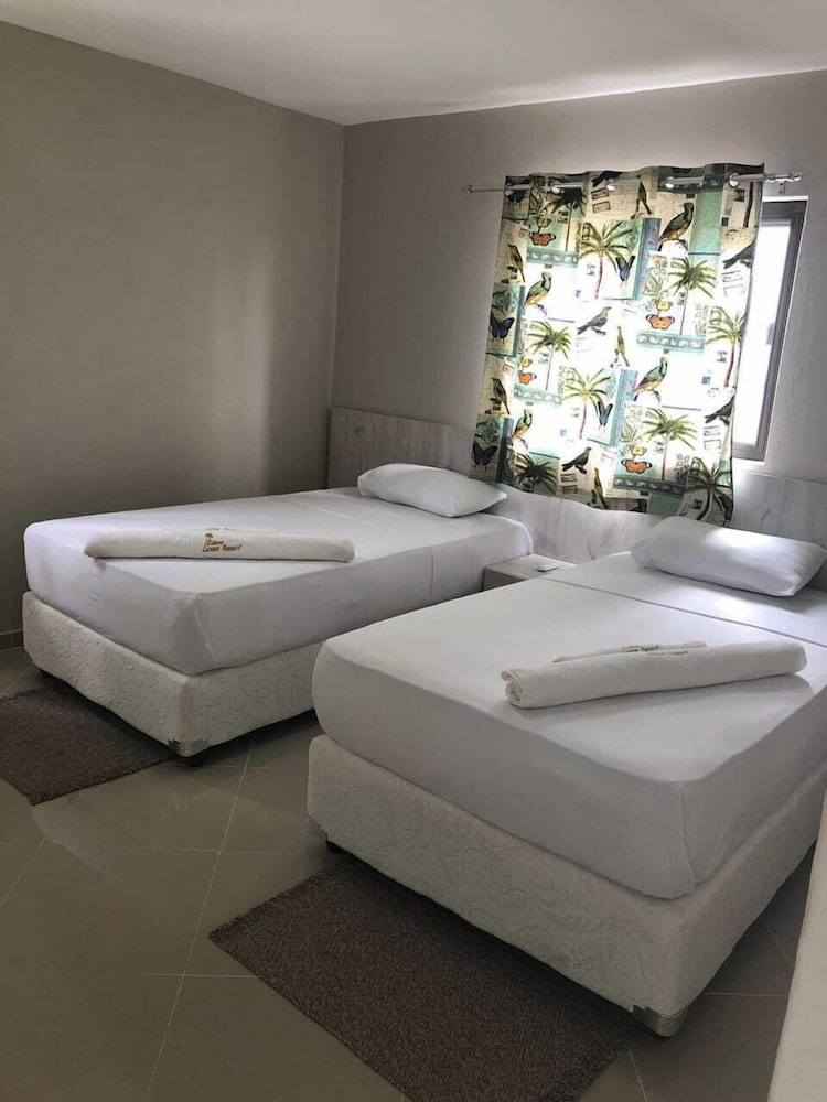 Basic Villa photo 1