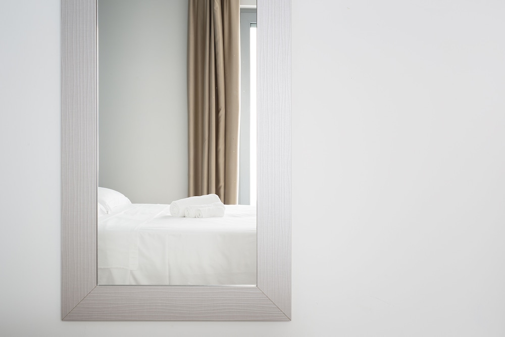Twin Room (2 twin beds) photo 3