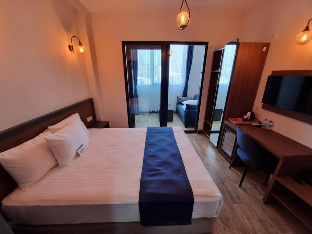 Premium Room, City View