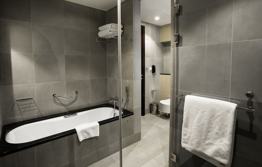 Suite, 1 Bedroom, Garden View (Club Floor)