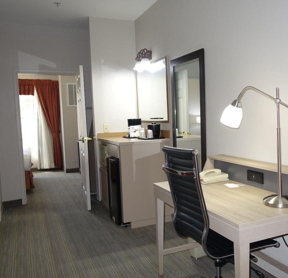 Suite, 1 Bedroom, Non Smoking - Photo 2