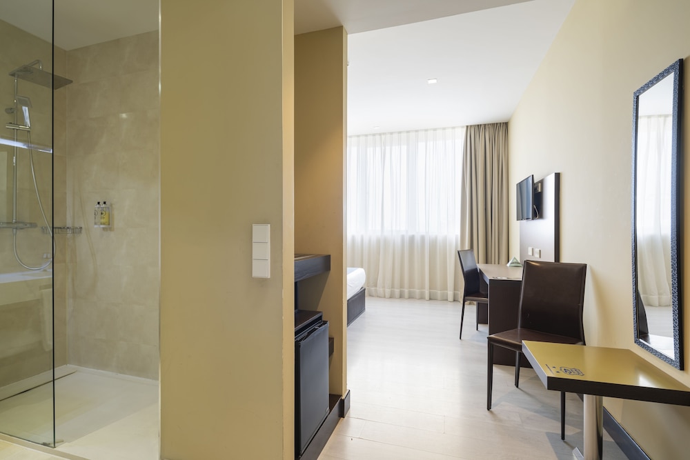Standard Double Room - Photo 4