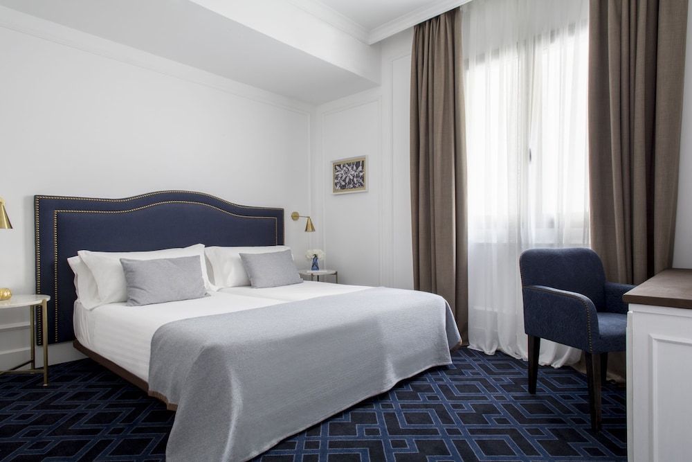 Design Double or Twin Room photo 3