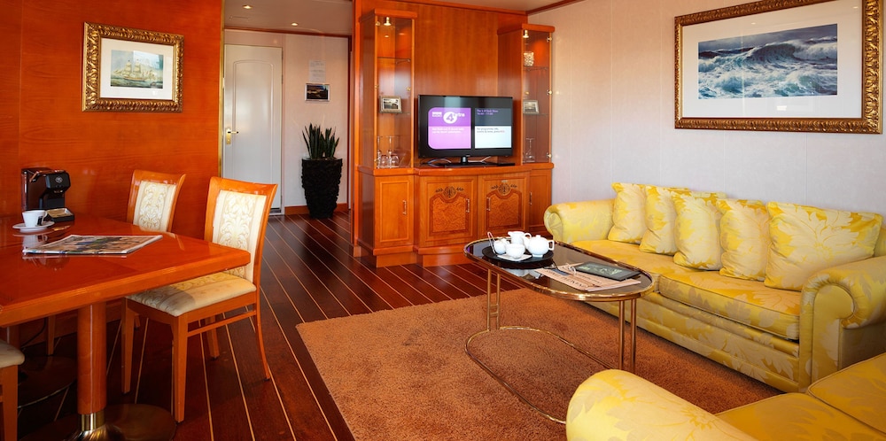 Executive Suite, River View photo 2