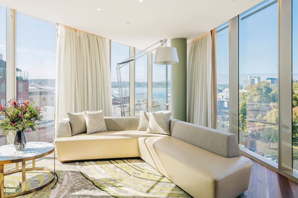 Pavilion Suite - Photo 1