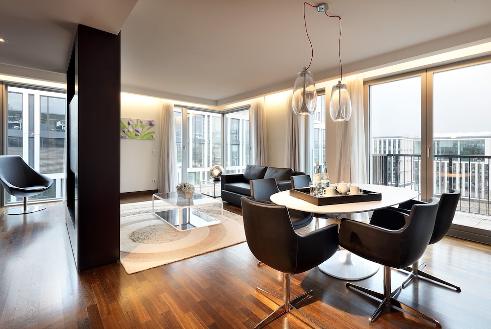 Family Apartment, 1 Bedroom - Photo 8