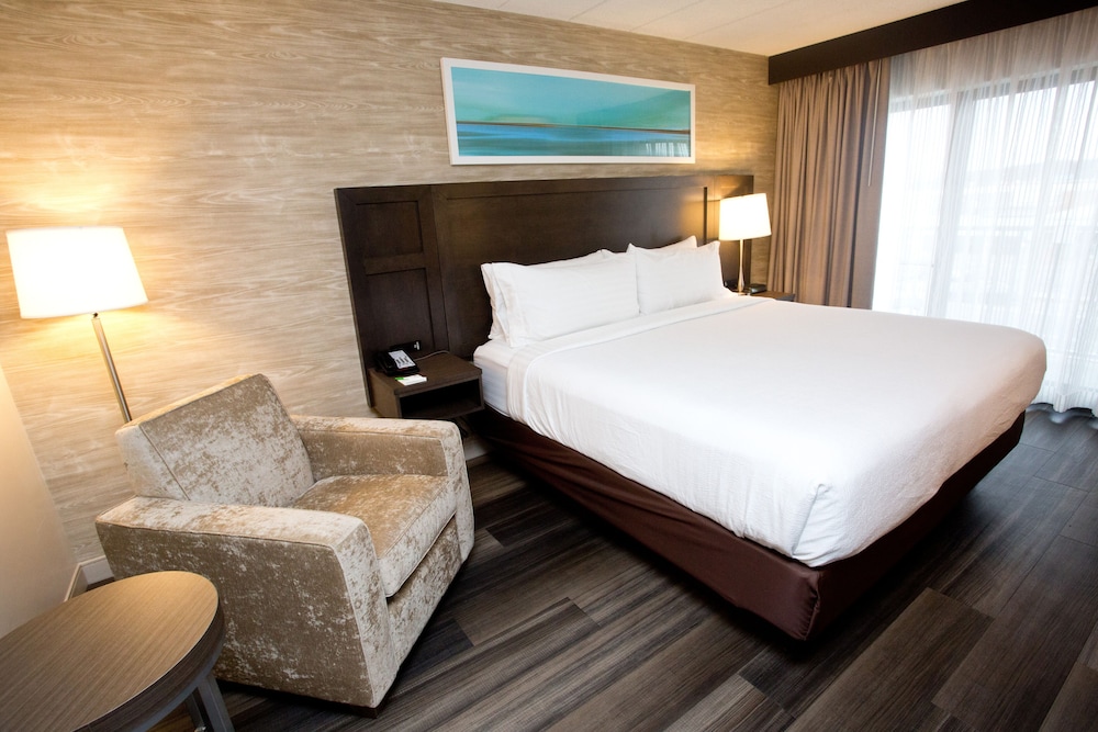 Standard Room, 2 Queen Beds, River View photo 3