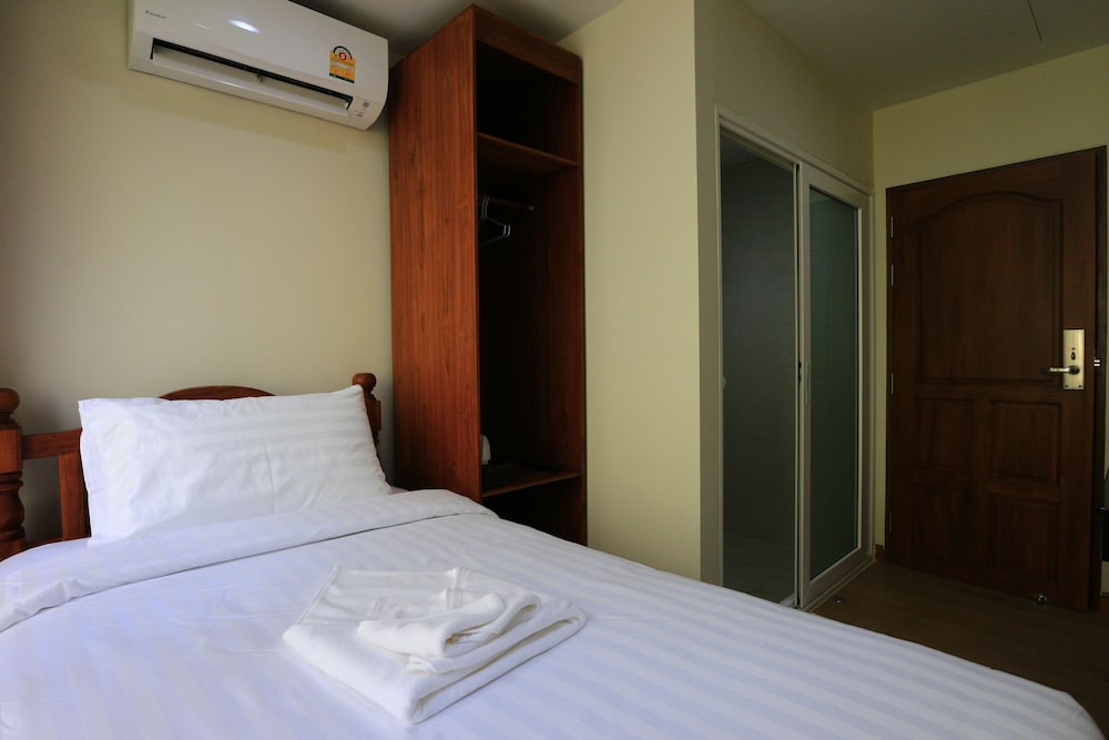 Single Room photo 2