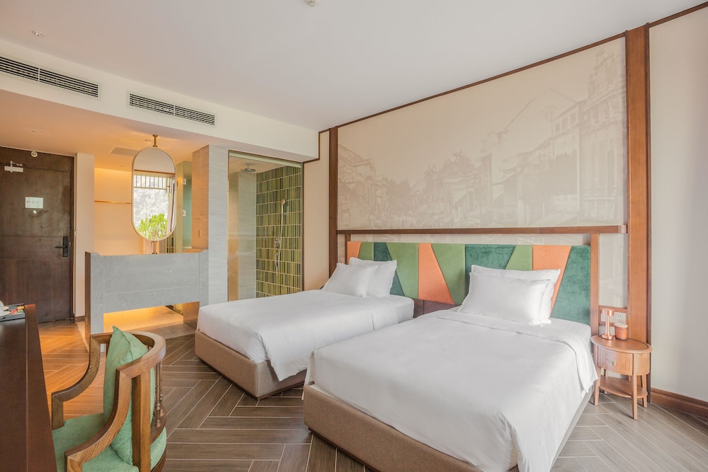 Executive Pool View Twin Room photo 1
