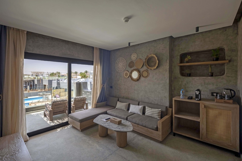 Executive Jacuzzi Suite (Posh Club) photo 3