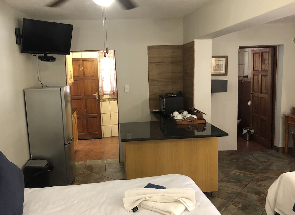 Deluxe Apartment photo 2