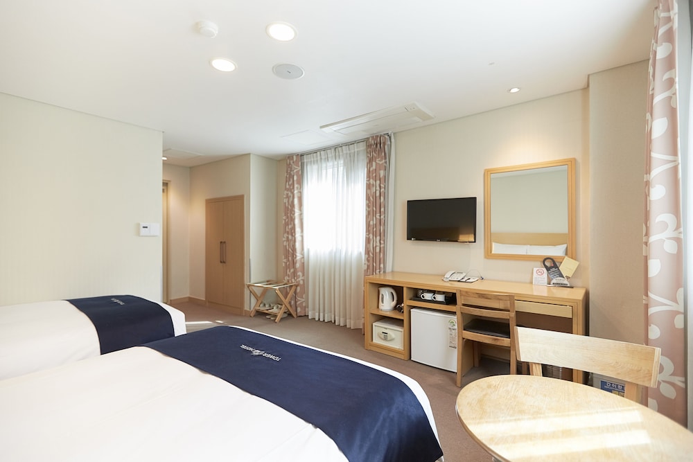Family Twin Room photo 2