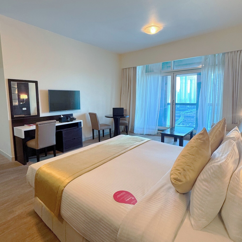 Deluxe King Room photo 3