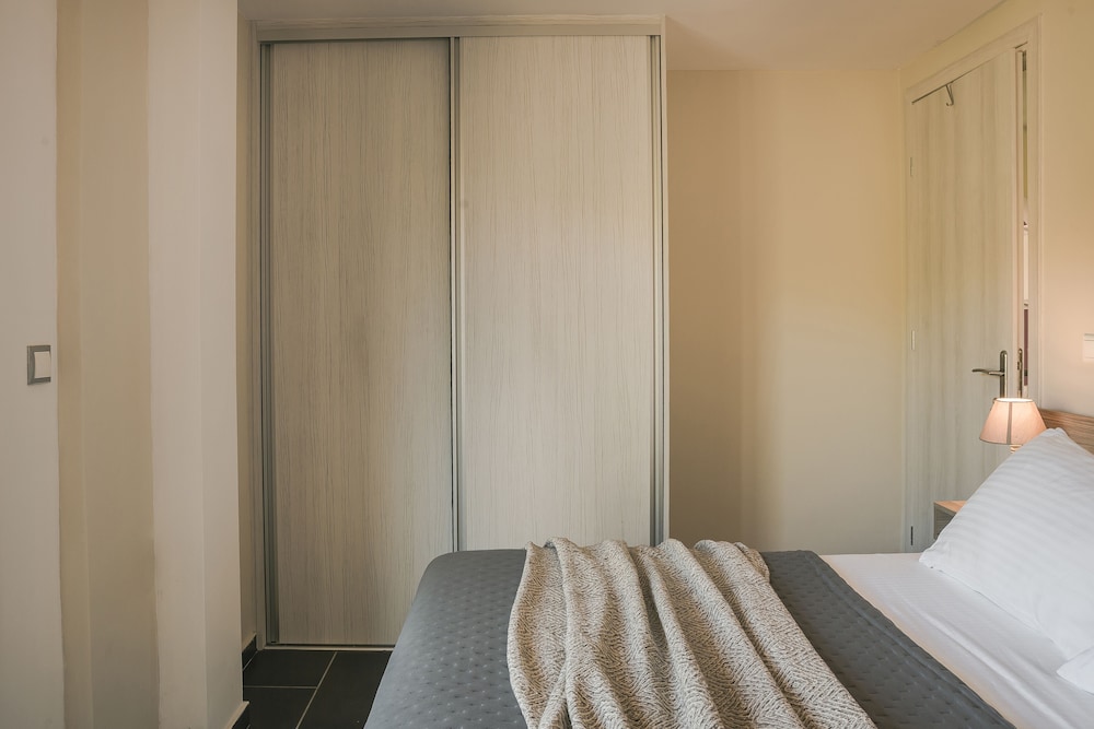 Superior Apartment, 2 Bedrooms, Pool View, Ground Floor