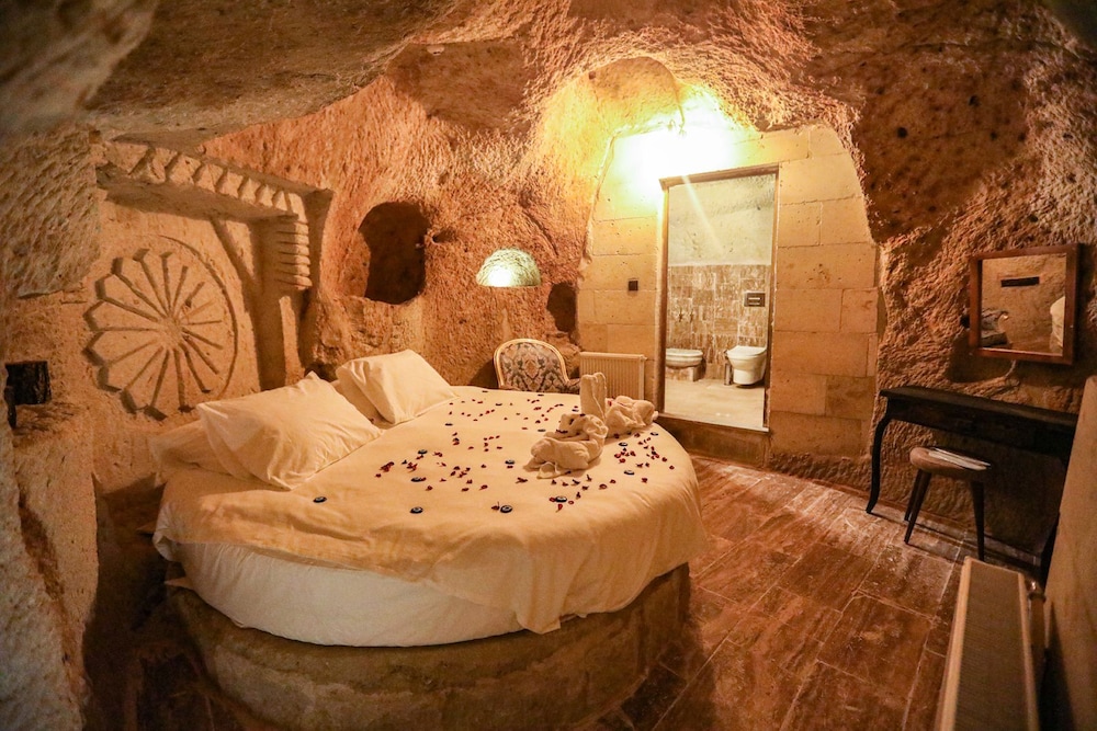 Sureyya Hammam Cave Room - Photo 9