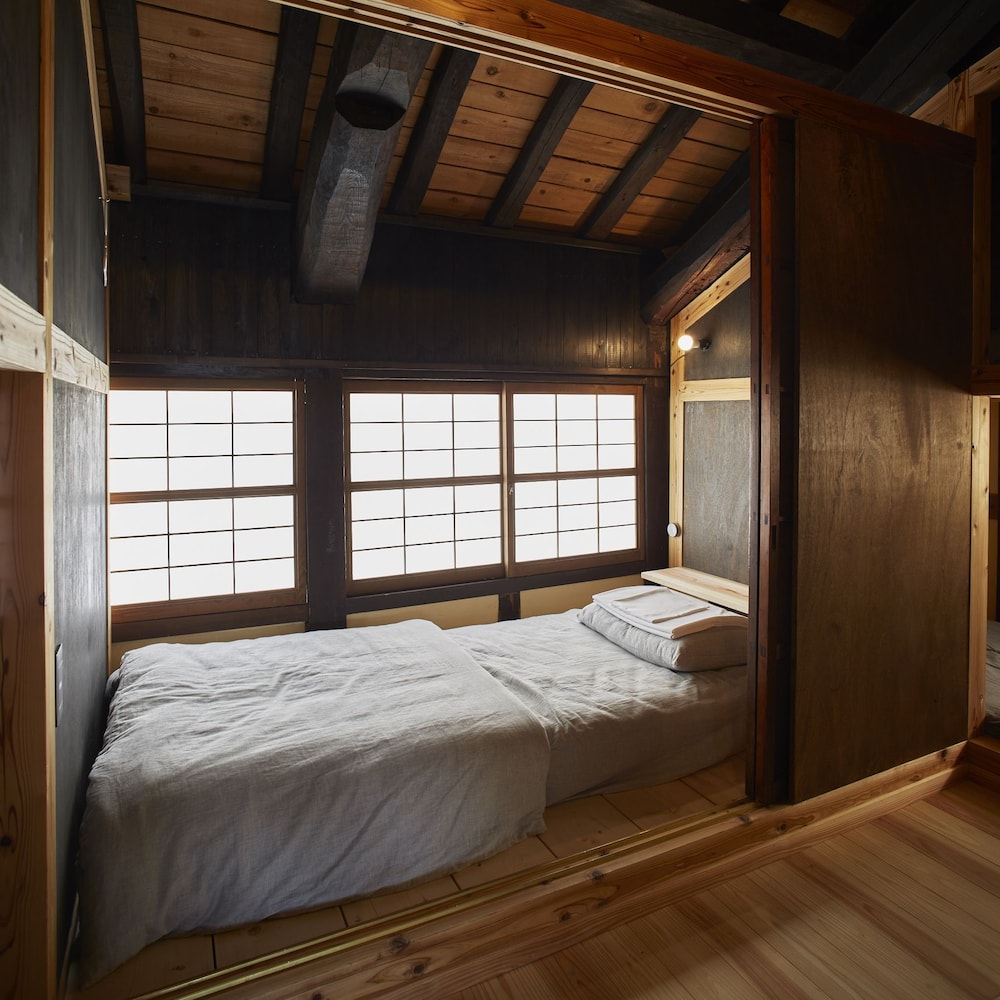 Single Bed in Women Only Shared Dormitory photo 1