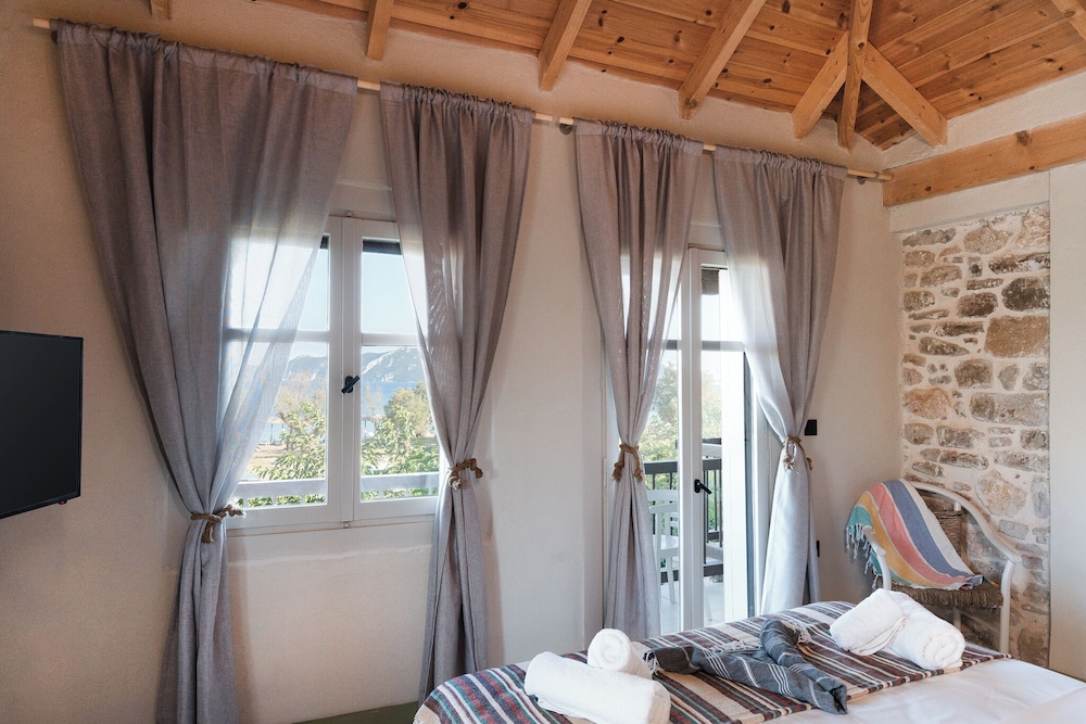 Beach Junior Suite with Two Balconies photo 1